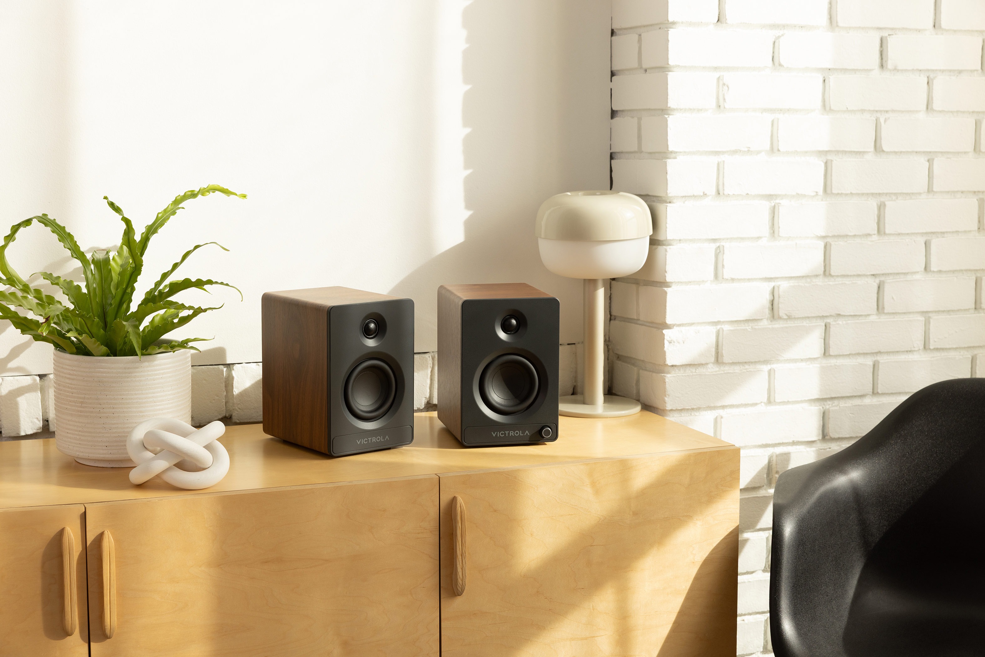 Auracast vysvětlený jednoduše: hudba ve více místnostech bez aplikace